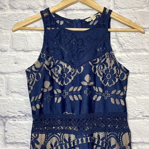 REBELLION Sleeveless Lace Overlay Dress Size Small - Picture 3 of 11